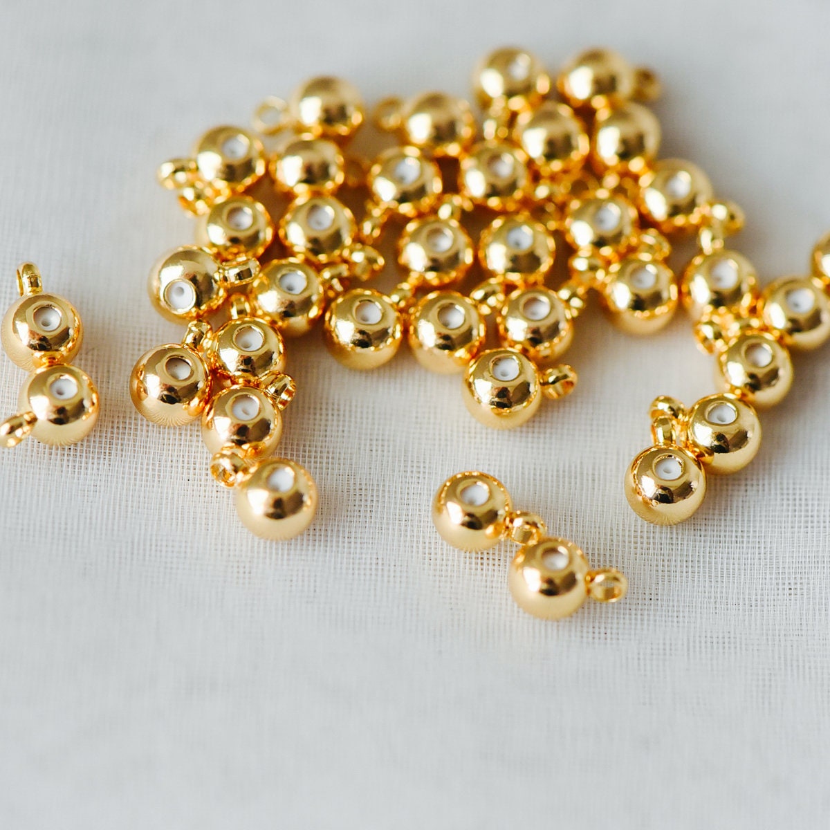 20pcs Rondelle Rubber Stopper Beads with Loop, 3mm/ 4mm, Gold plated Brass Charm Holder Connector (GB-345)