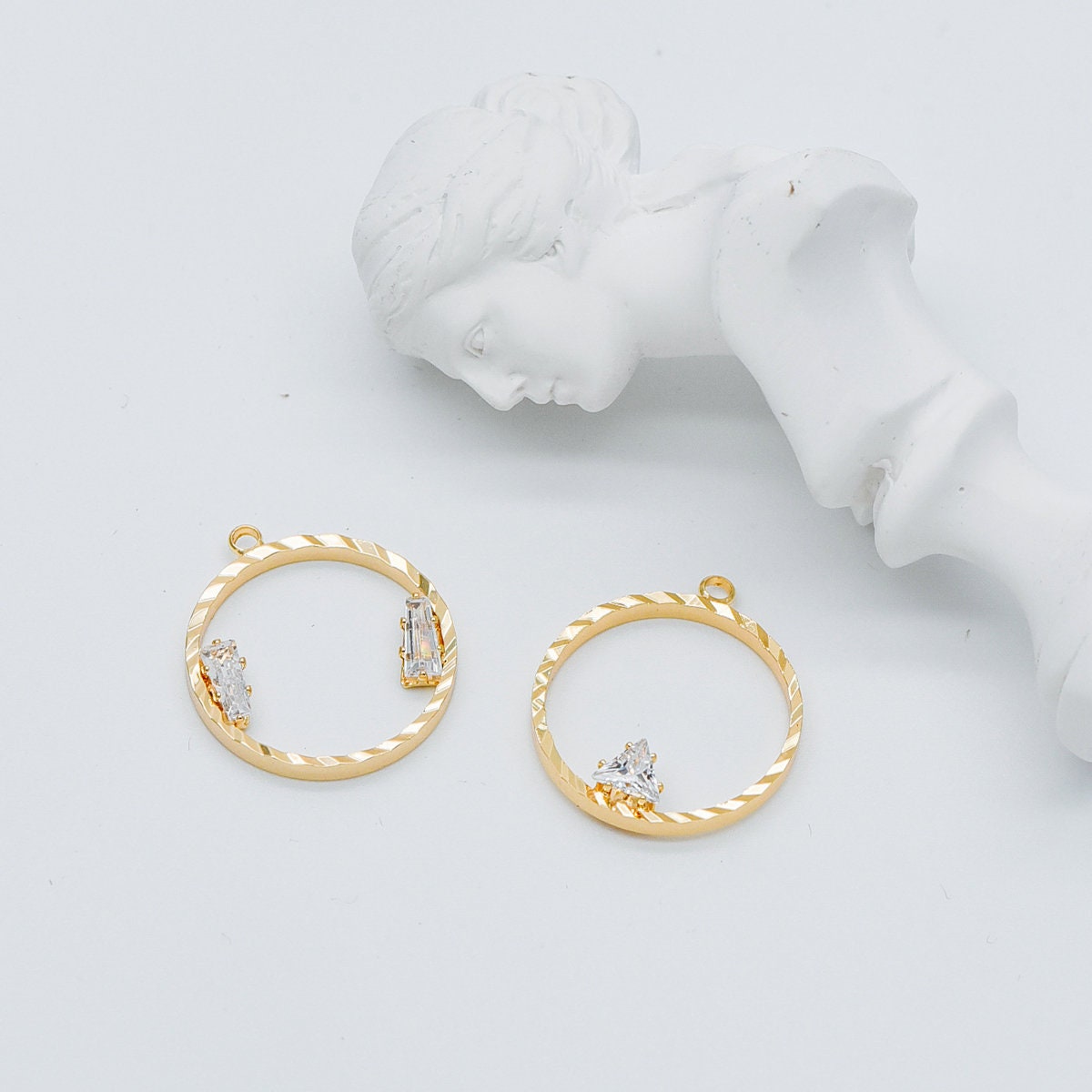 10pcs Gold Round Circle Charms 24x21mm, CZ pave Ring Pendants, Lead Nickel Free (GB-410)