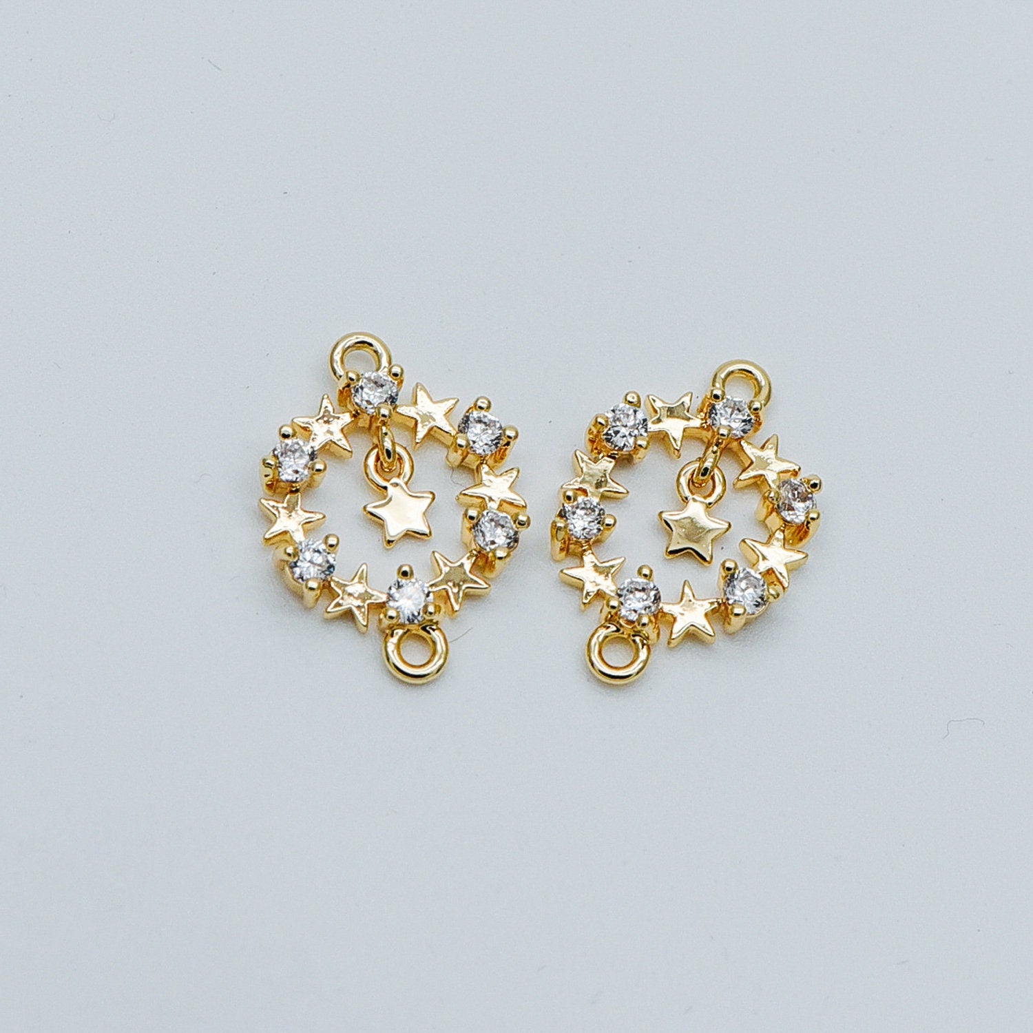 4pcs CZ Pave Gold Circle Charm Connectors 13x18mm, 18K Gold plated Brass, Christmas Ring Pendants with Star (GB-713-L)