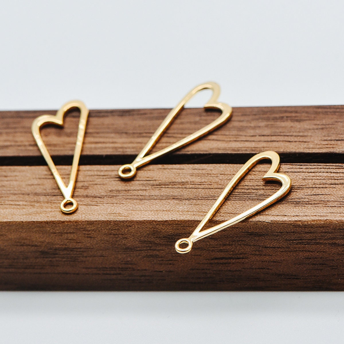 10pcs Gold plated Brass Heart Charm Pendants (GB-432)