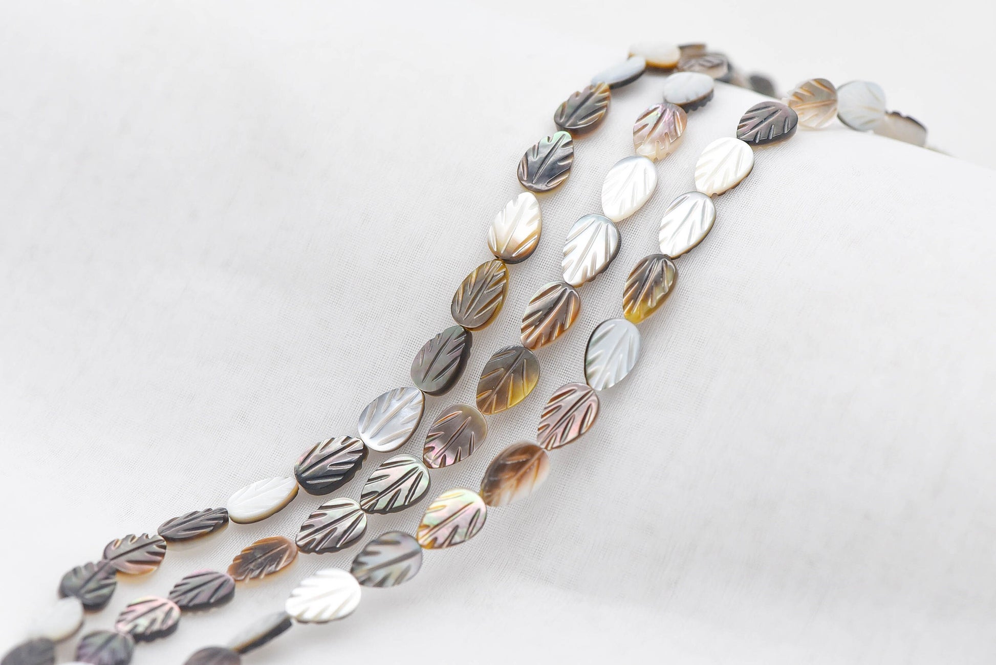 Black MOP Shell Leaf beads, Natural Mother of Pearl Carved Leaf, 9mm / 12mm -(V1005)/ Full strand