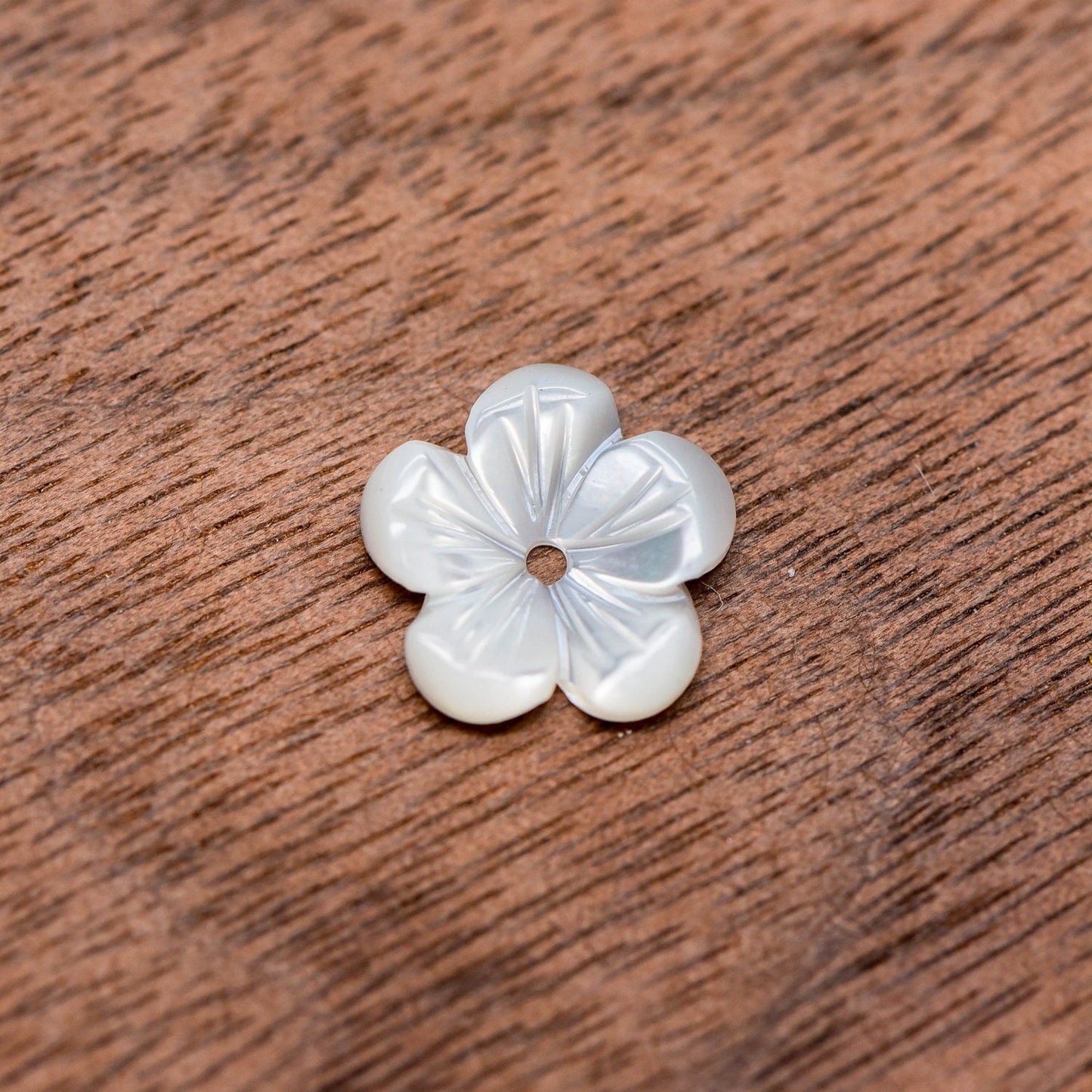 10pcs White Mother of Pearl Flowers, Carved Shell Flower Beads 8/ 10 /12mm, Flat back- (BK-017)