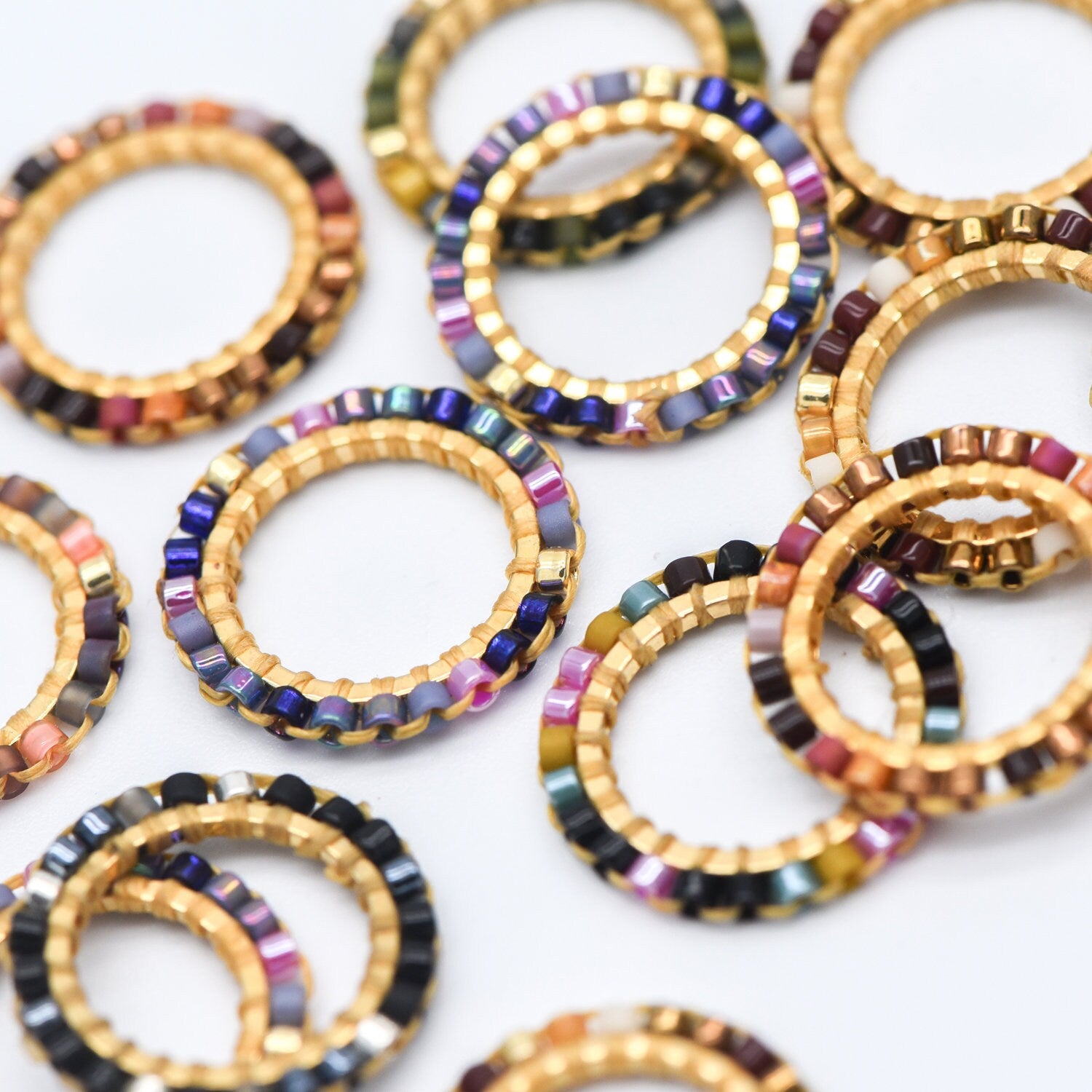 4pcs Seed Beads Round Circle Charm Connectors 16mm, Japan Miyuki Seed Glass Beaded Geometric Ring Pendants (RM-42)