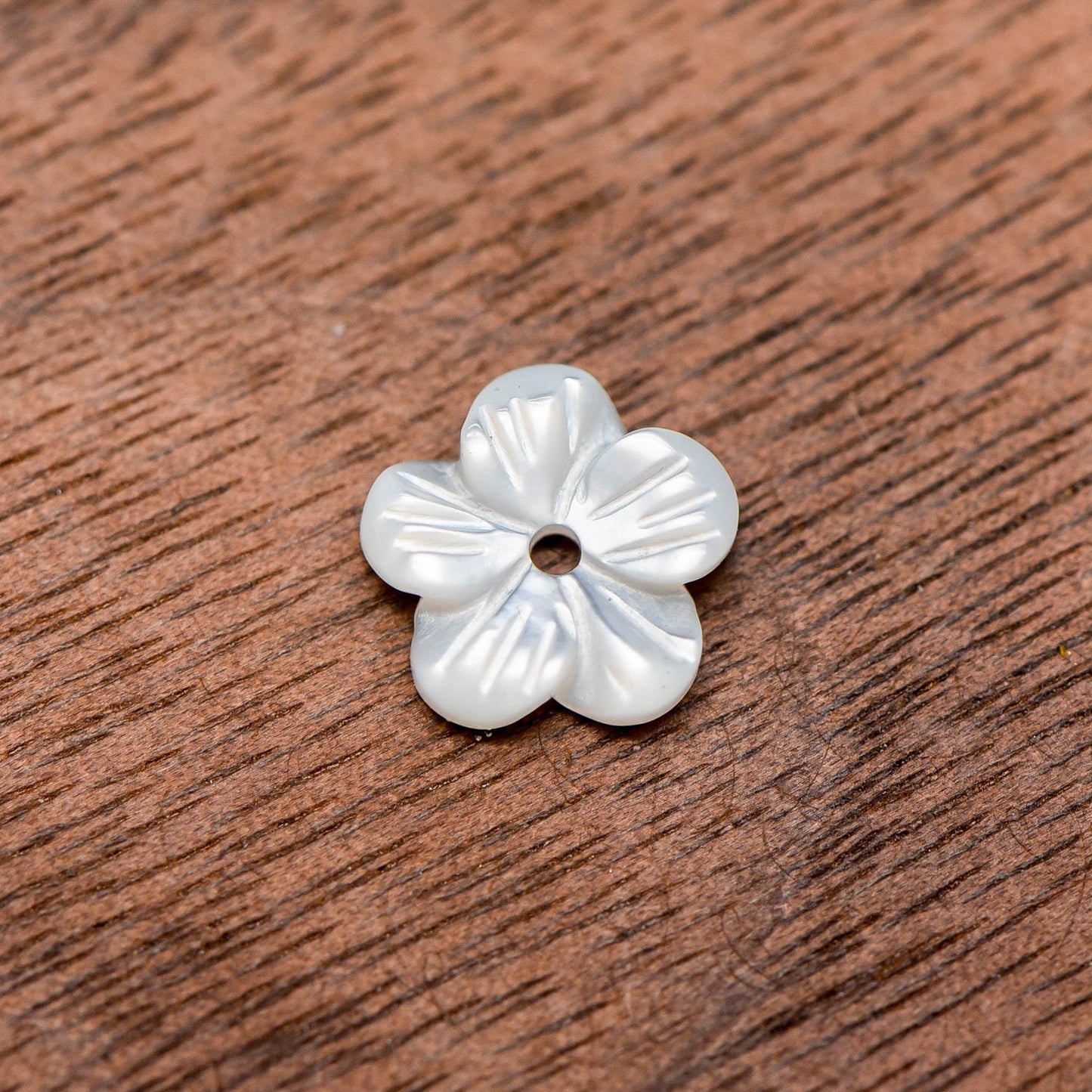 10pcs White Mother of Pearl Flowers, Carved Shell Flower Beads 8/ 10 /12mm, Flat back- (BK-017)