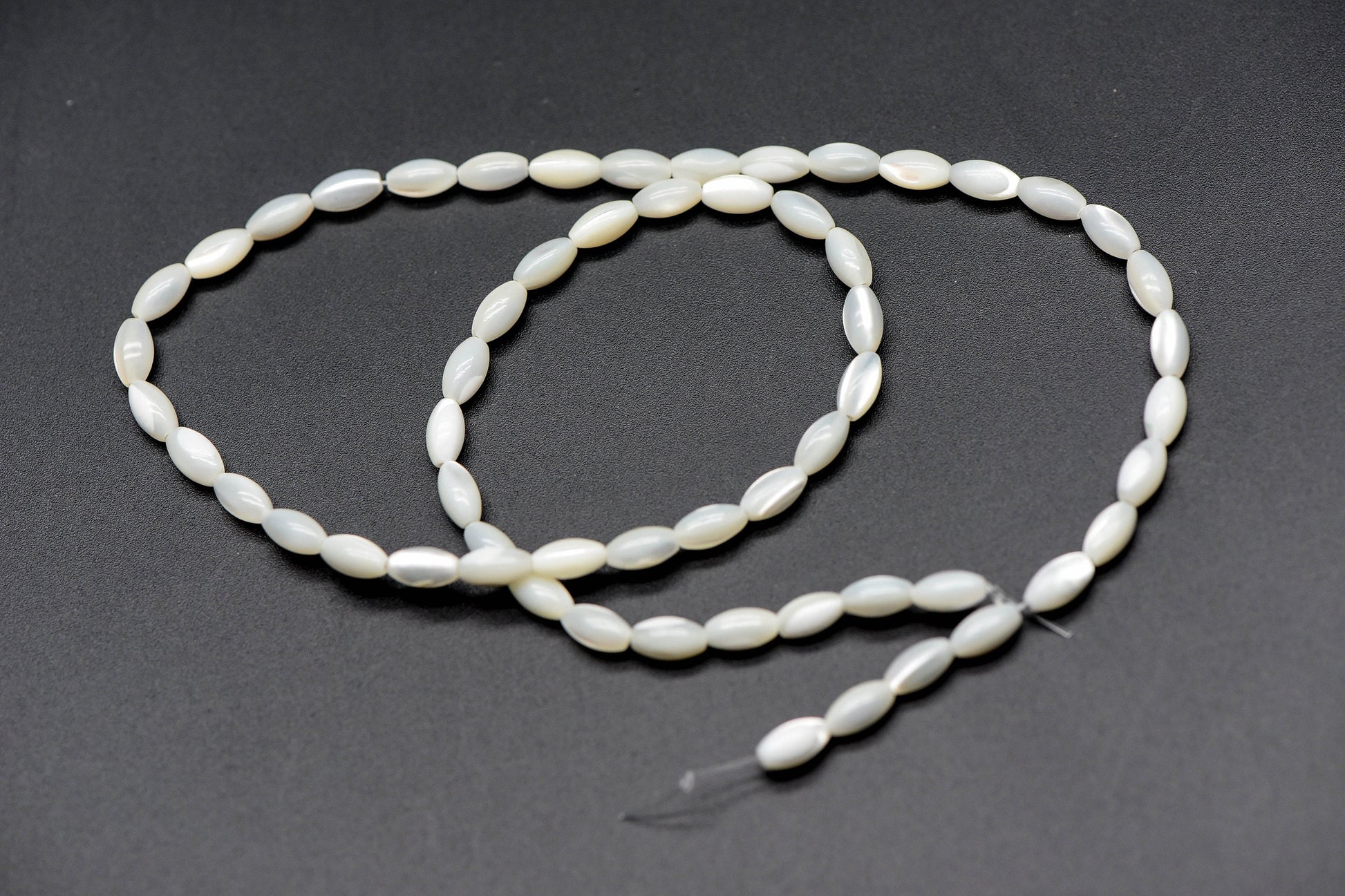 White Mother of Pearl Shell Oval Beads 3x5/ 4x6mm -(#V1208) Full strand