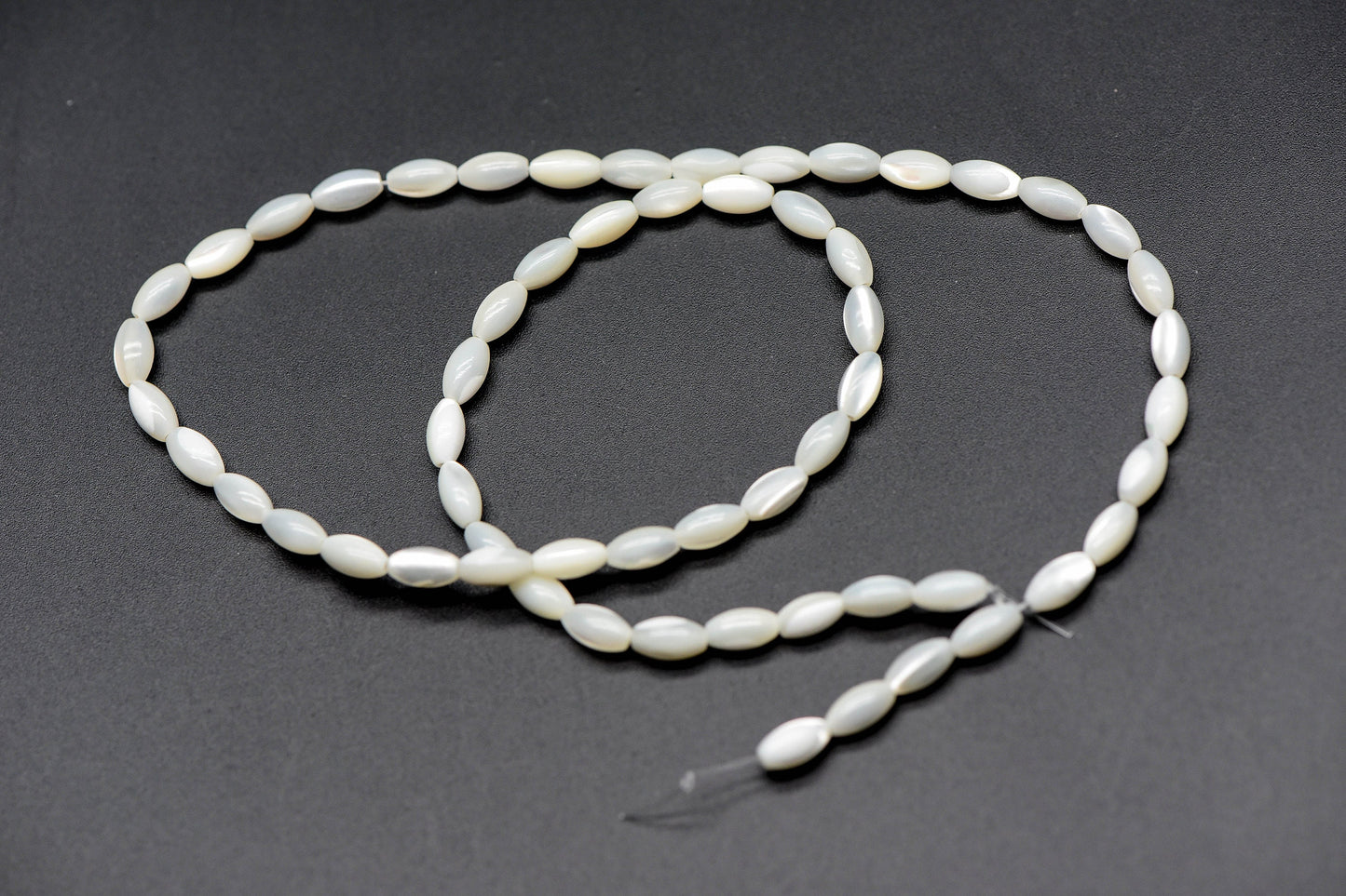 White Mother of Pearl Shell Oval Beads 3x5/ 4x6mm -(#V1208) Full strand