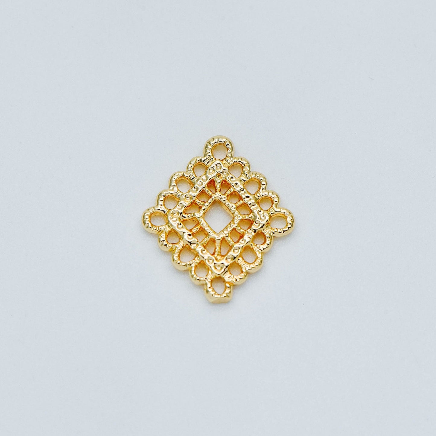 10pcs Gold Plated Brass Diamond Charms: Filigree Rhombus Connectors (GB-890-A)