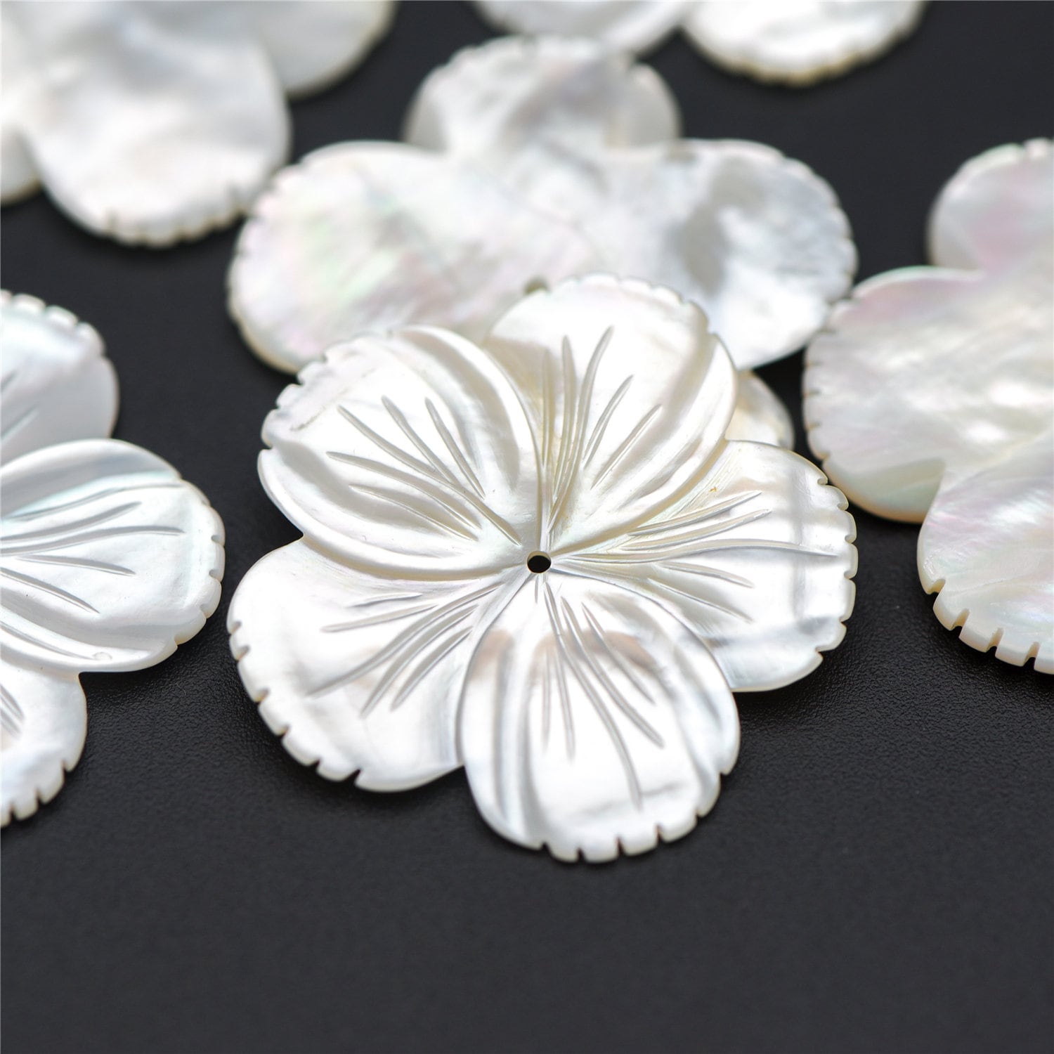 10pcs White Mother of Pearl Shell Flowers 27mm, Large MOP Carved Flowers, Center Drilled -(V1338)
