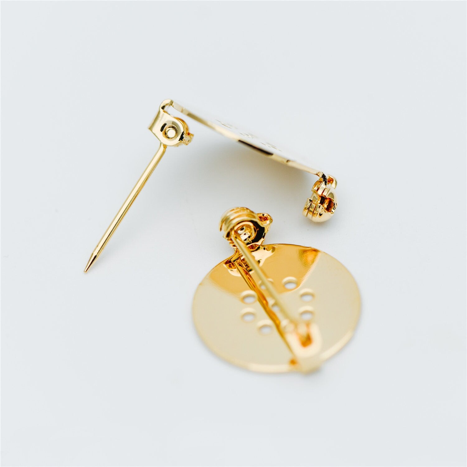 10pcs Gold Brooch Pin Blanks, Flat Pad Cabochon Blanks 18mm, Brooch Findings (GB-636)