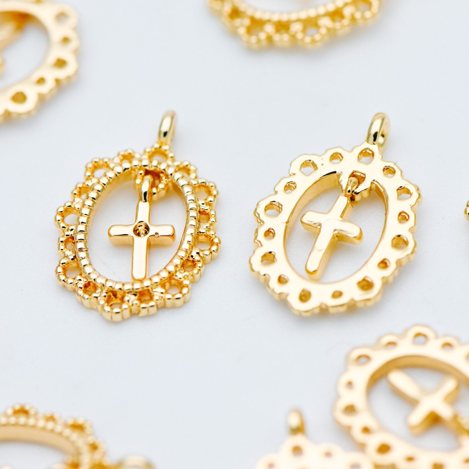 4pcs Gold plated Brass Cross Charm Pendants 14x10mm (GB-2731-N)