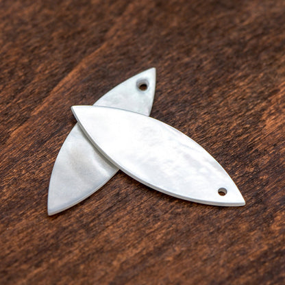 10pcs Mother of Pearl Leaf Charms, White MOP Shell Oval Pendants 23mm (#V1341)