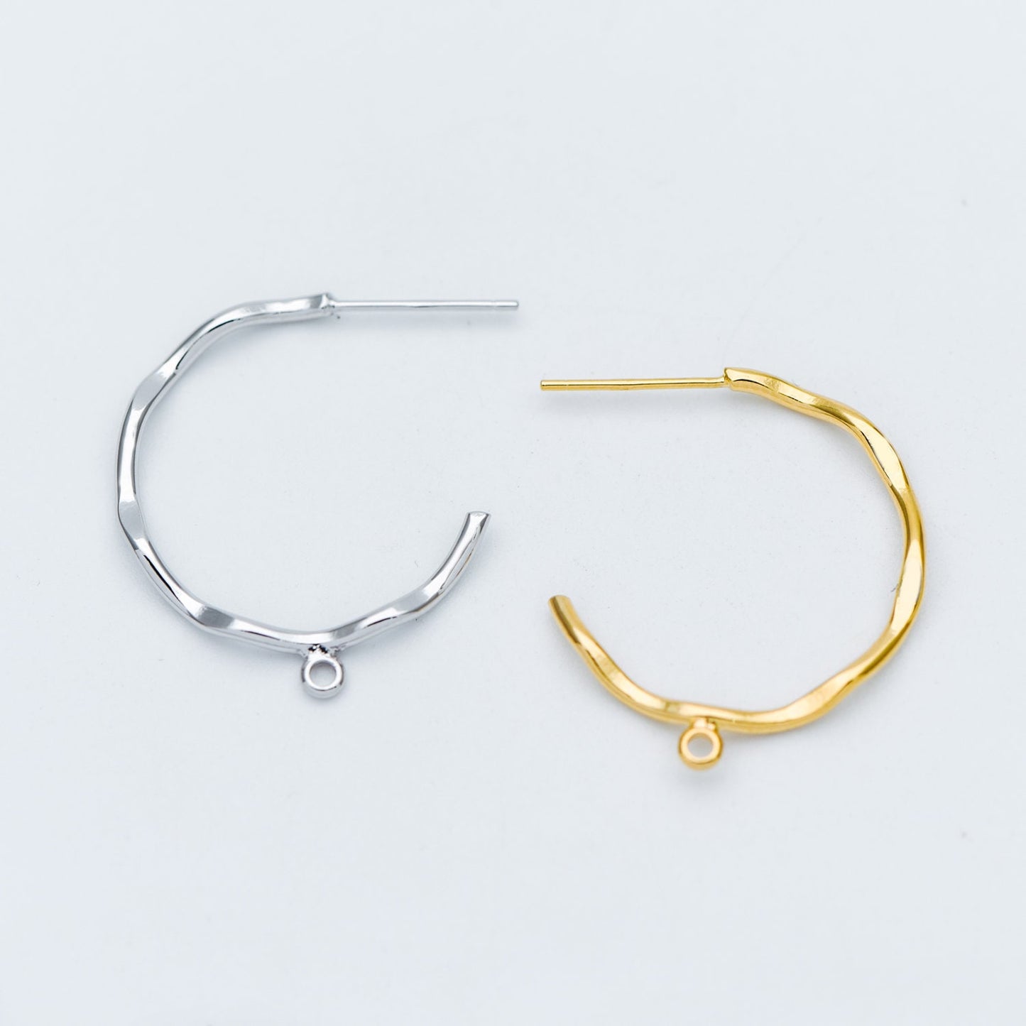 10pcs Gold/ Rhodium plated Brass Earring Posts, Gold/ Silver tone Circle Stud Earring with Ring/Loop, Circle Size 24mm (GB-535)