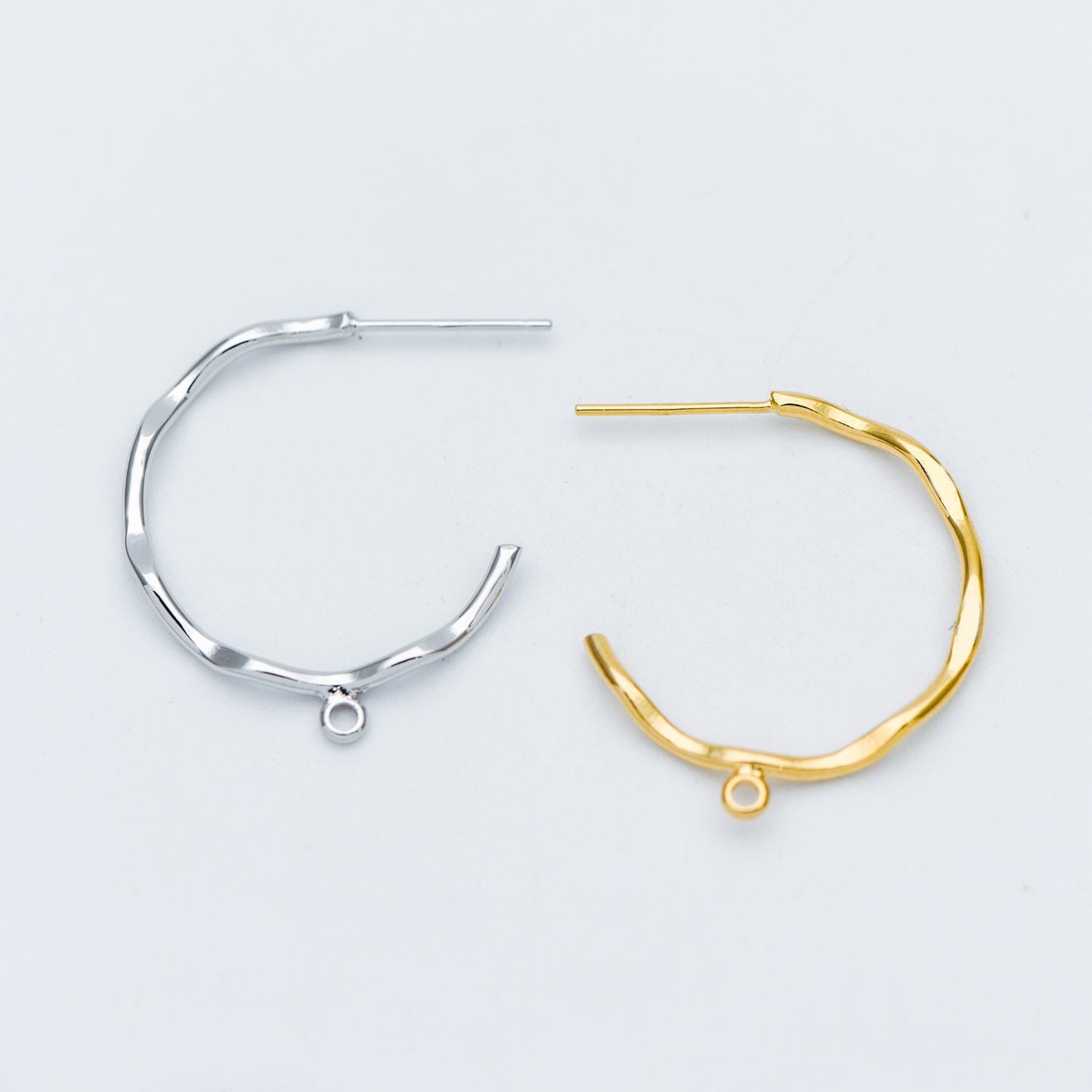 10pcs Gold/ Rhodium plated Brass Earring Posts, Gold/ Silver tone Circle Stud Earring with Ring/Loop, Circle Size 24mm (GB-535)