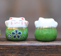 10 beads- Porcelain Lucky Cat beads 15mm, Ceramic Maneki Neko, Drilled with Large Hole, Yellow Green Red Pink Kawaii Cat -(TC-151)