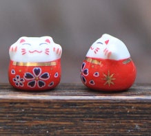 10 beads- Porcelain Lucky Cat beads 15mm, Ceramic Maneki Neko, Drilled with Large Hole, Yellow Green Red Pink Kawaii Cat -(TC-151)