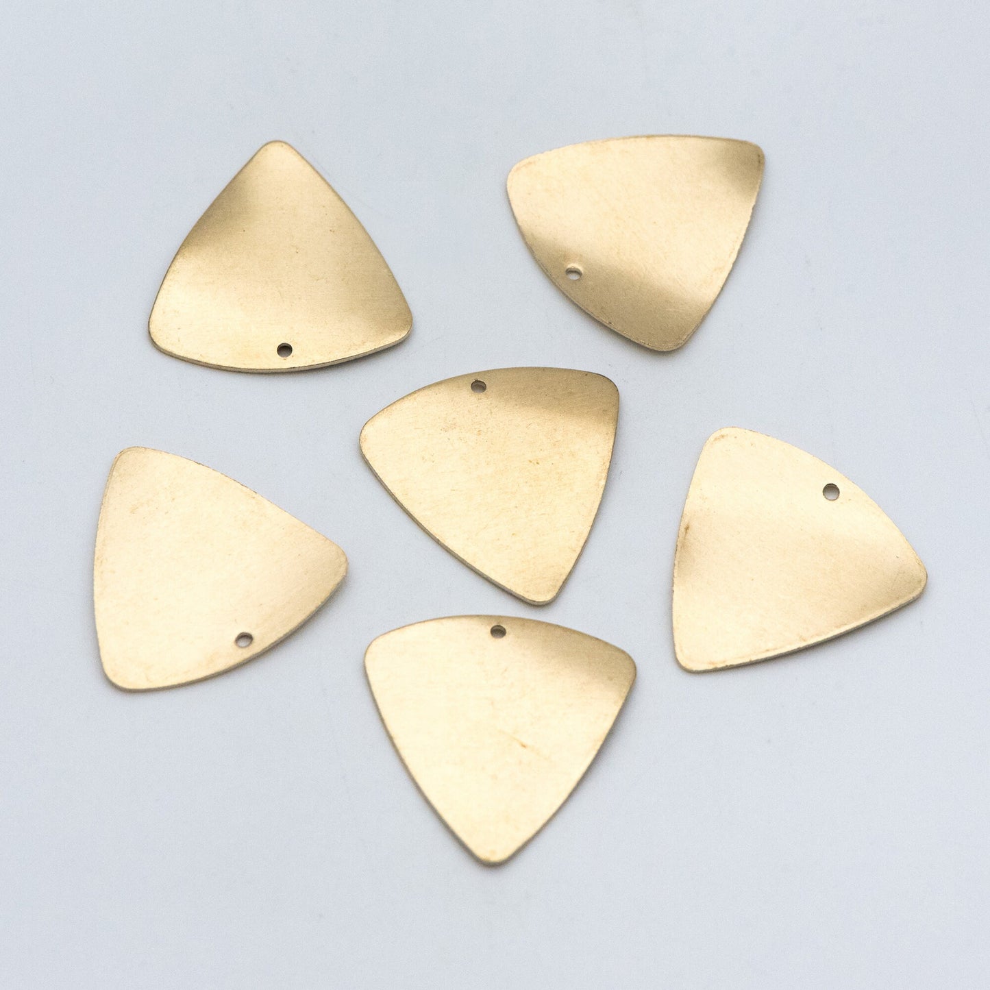20pcs Raw Brass Triangle Charm Pendants, Brass Findings Wholesale (RB-127)