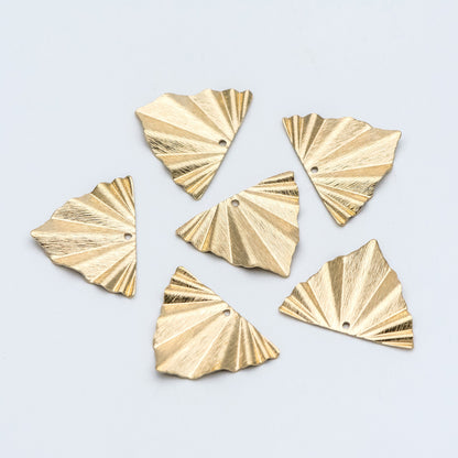 20pcs Raw Brass Triangle Charm, Ribbed Geometric Pendants 29mm, Brass Findings Wholesale (RB-148)