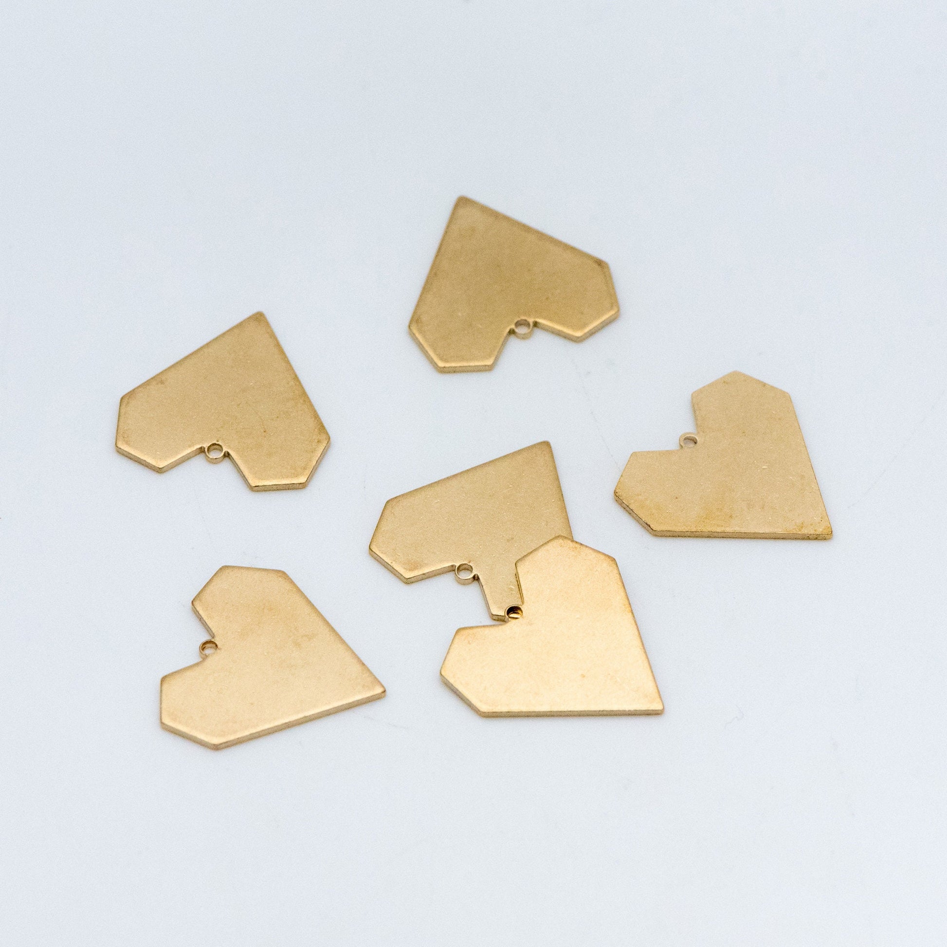 20pcs Raw Brass Heart Charm Pendants 19mm, Brass Findings Wholesale (RB-161)