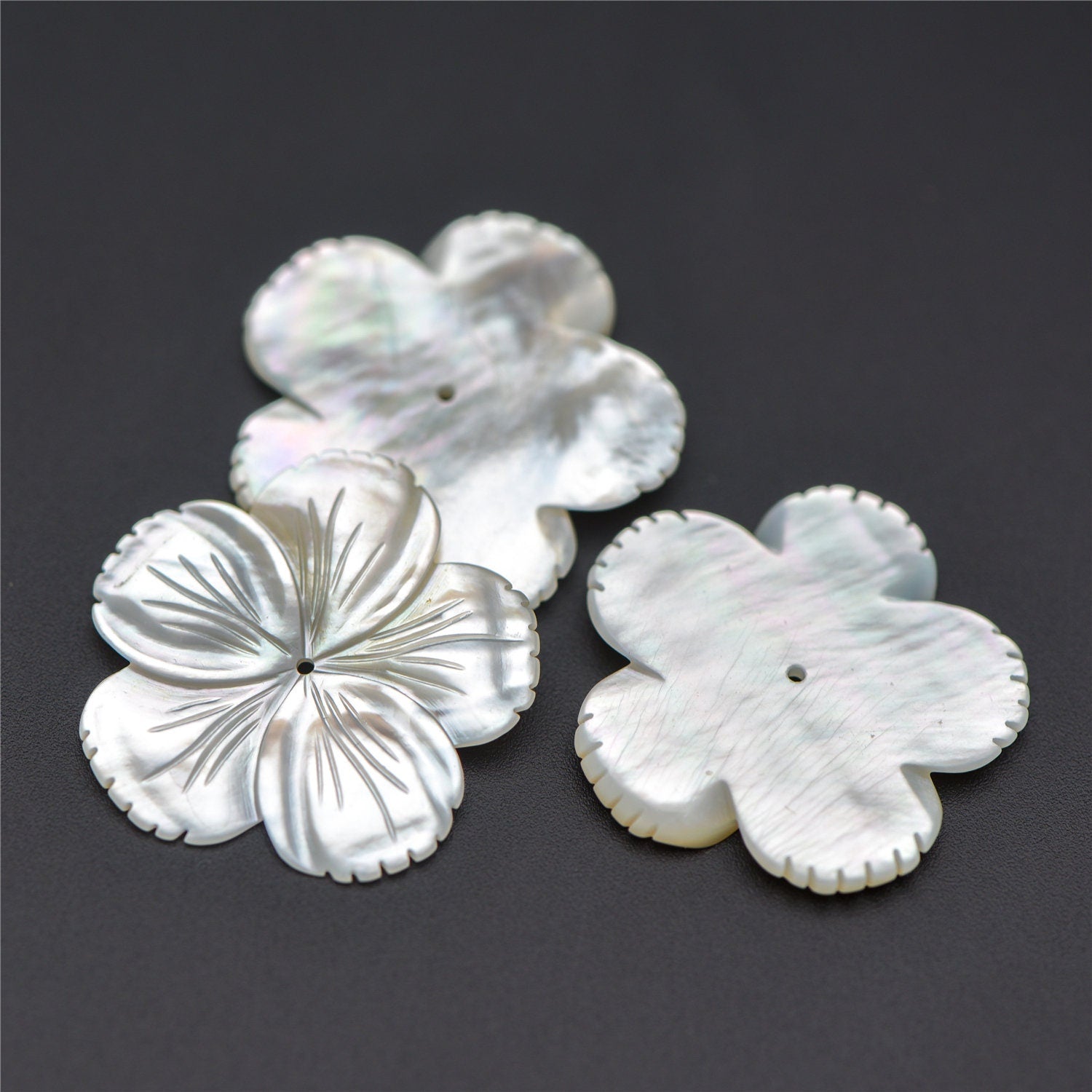 10pcs White Mother of Pearl Shell Flowers 27mm, Large MOP Carved Flowers, Center Drilled -(V1338)
