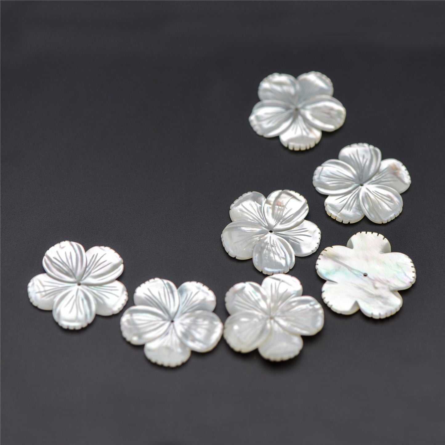 10pcs White Mother of Pearl Shell Flowers 27mm, Large MOP Carved Flowers, Center Drilled -(V1338)