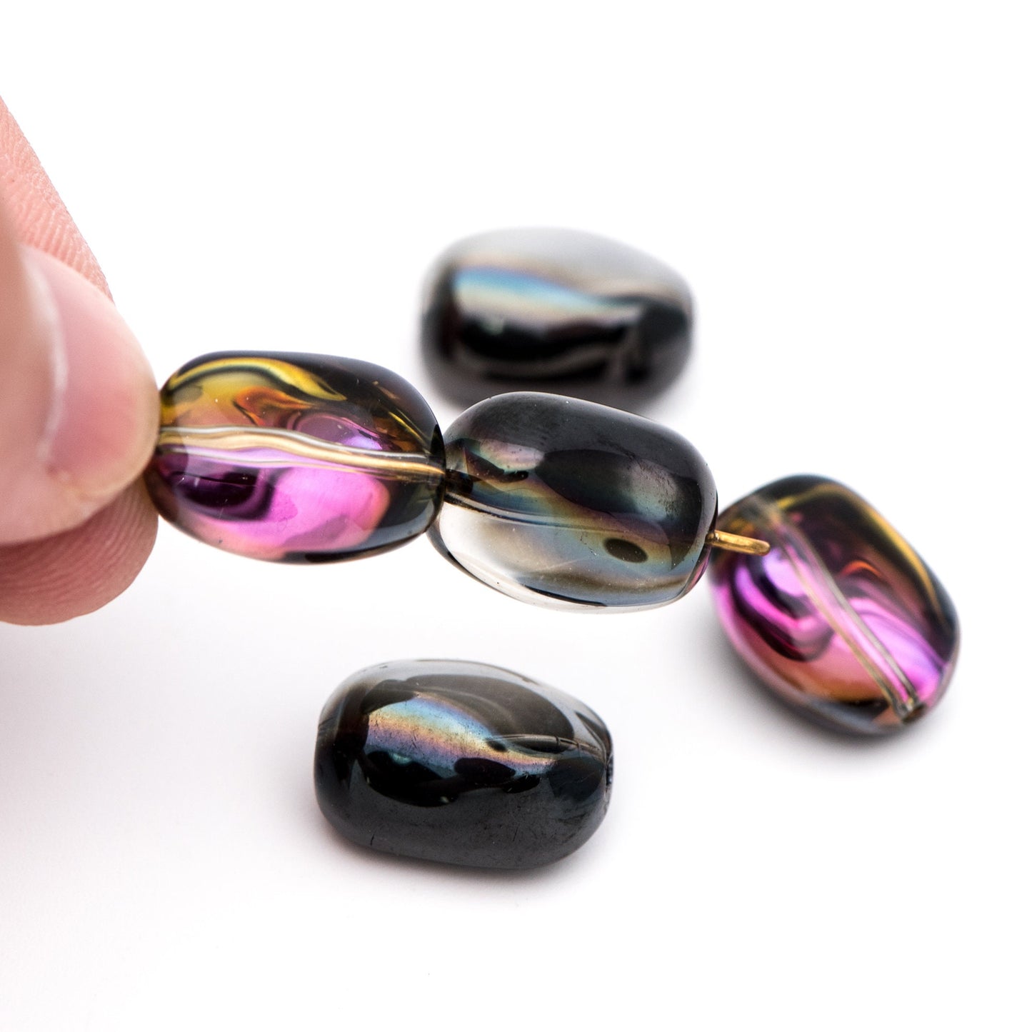 30pcs Faceted Glass Unique Beads, Stone Shaped Crystal beads 15mm, Sparkly Black Rose (GM-035-3)