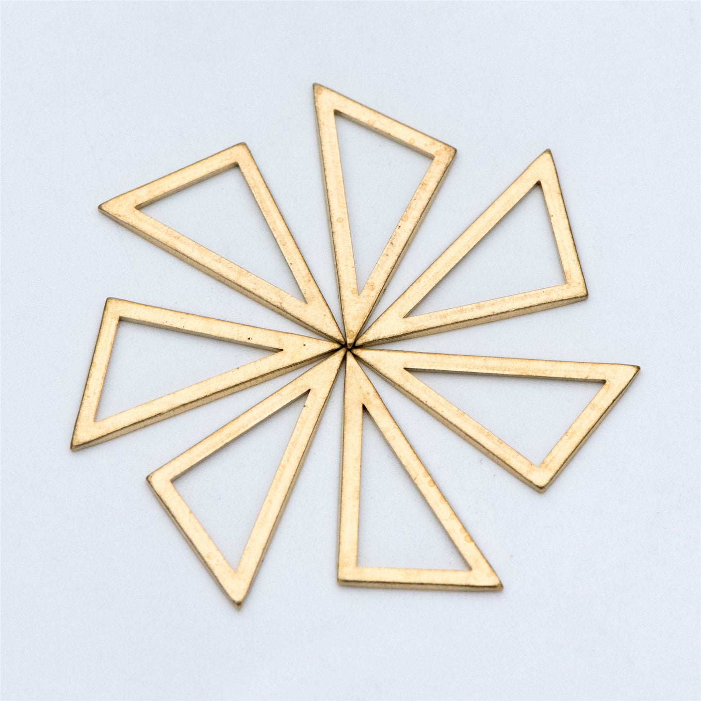 20pcs Raw Brass Triangle Pendants 22x15mm, Geometric Link Charms (RB-115)