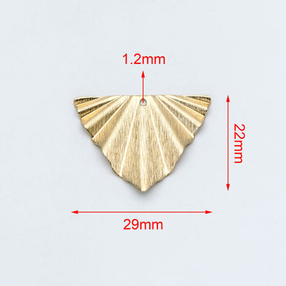 20pcs Raw Brass Triangle Charm, Ribbed Geometric Pendants 29mm, Brass Findings Wholesale (RB-148)