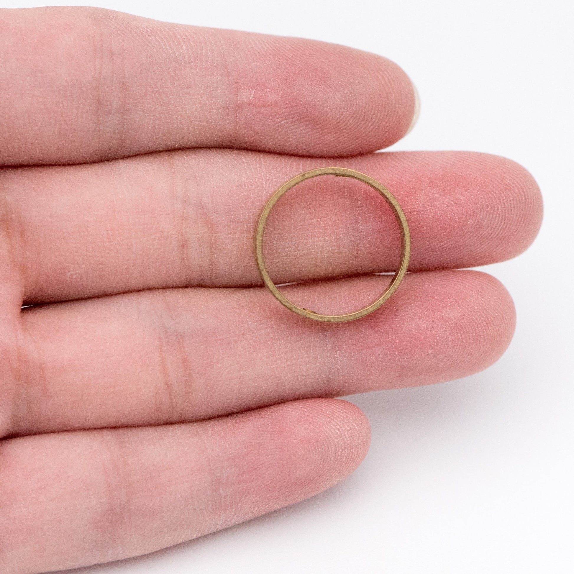 20pcs Raw Brass Round Link Pendants 19mm, Geometric Loop Hoop Charms, Ring with 2 Holes (RB-162)