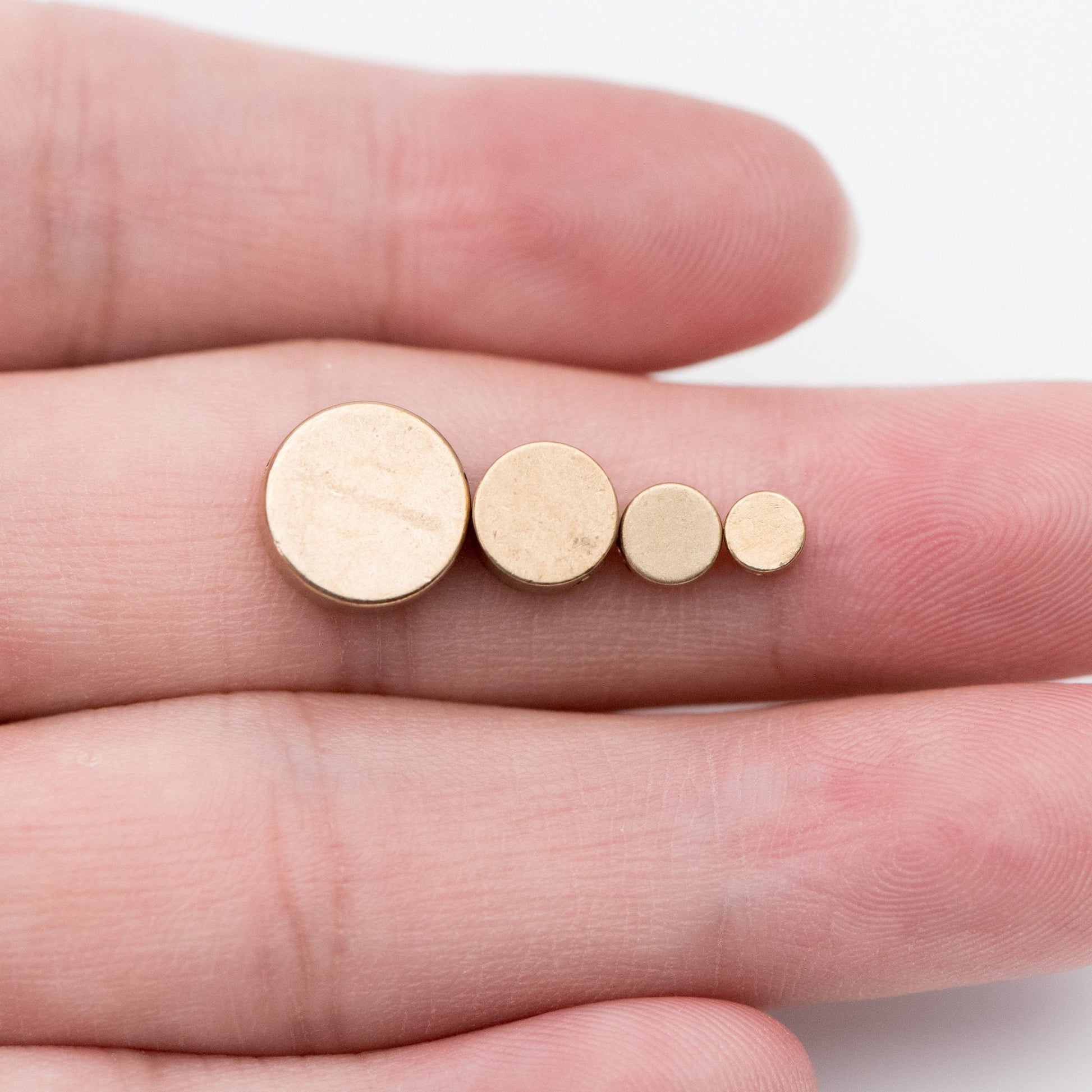 50pcs Raw Brass Round Coin Spacer Beads, 4/ 5/ 7/ 10mm Multi Size (RB-106)