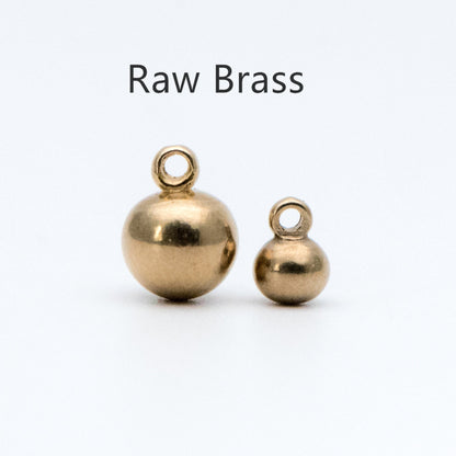 20pcs Raw Brass Round Charm Pendants, 4mm/ 6mm Ball, Brass Findings Wholesale (RB-178)