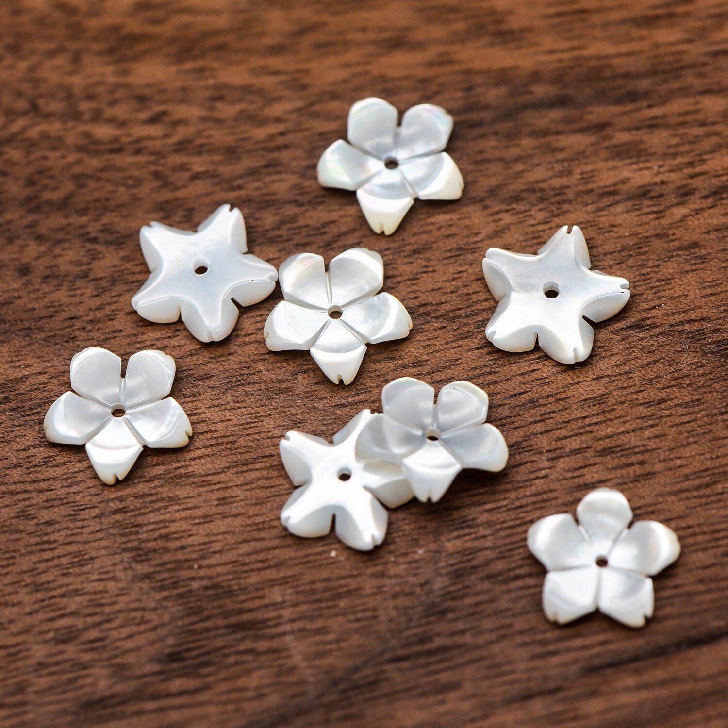 White Mother of Pearl Shell Sakura Flower Beads 10mm -V1024 / 10Pcs