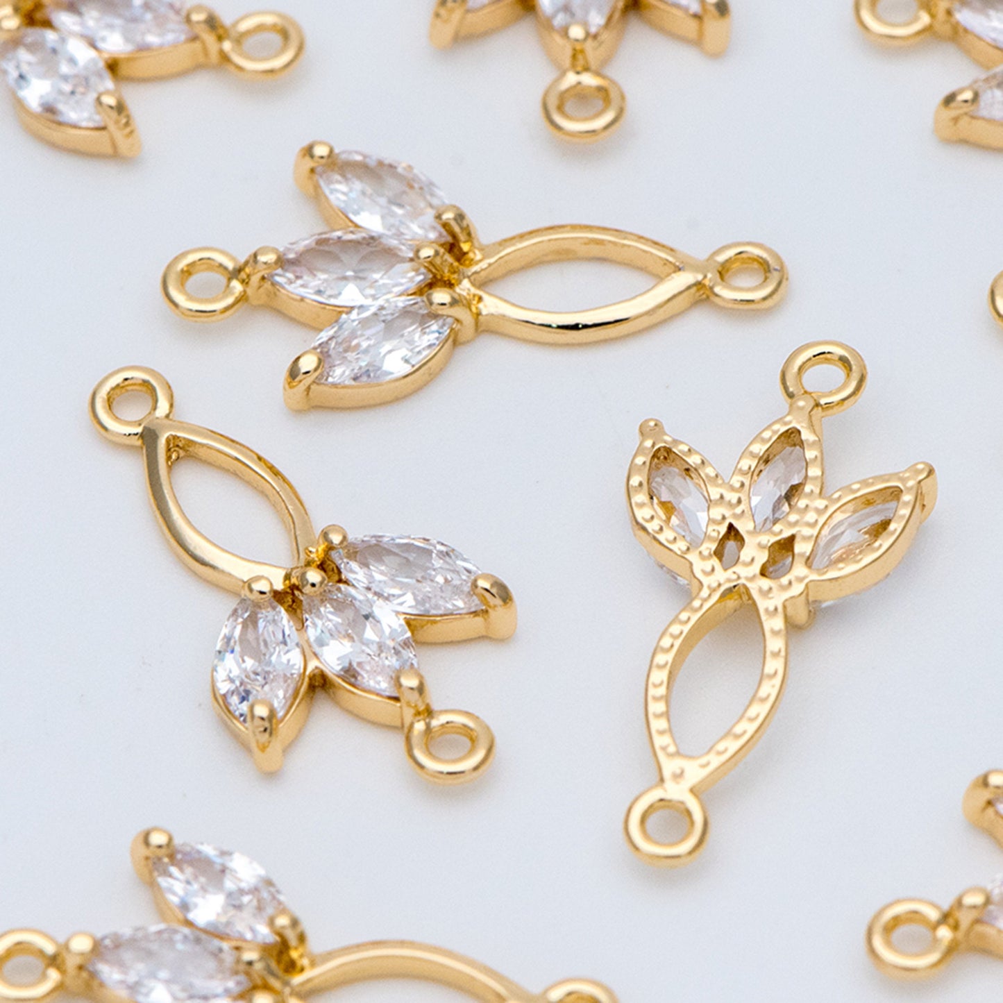 10pcs CZ Pave Leaf Charm Connectors 21x10mm (GB-3670-G)