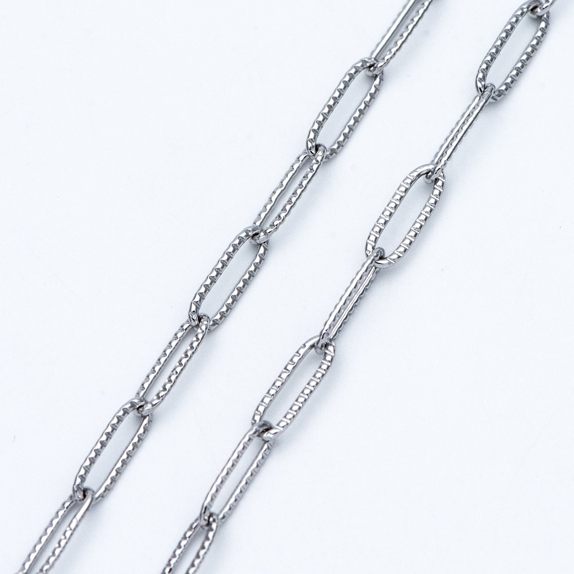 Stainless Steel Oval Link Chain: Silver Tone DIY Jewelry Findings (4x12mm) (LK-295)/ 1 Meter