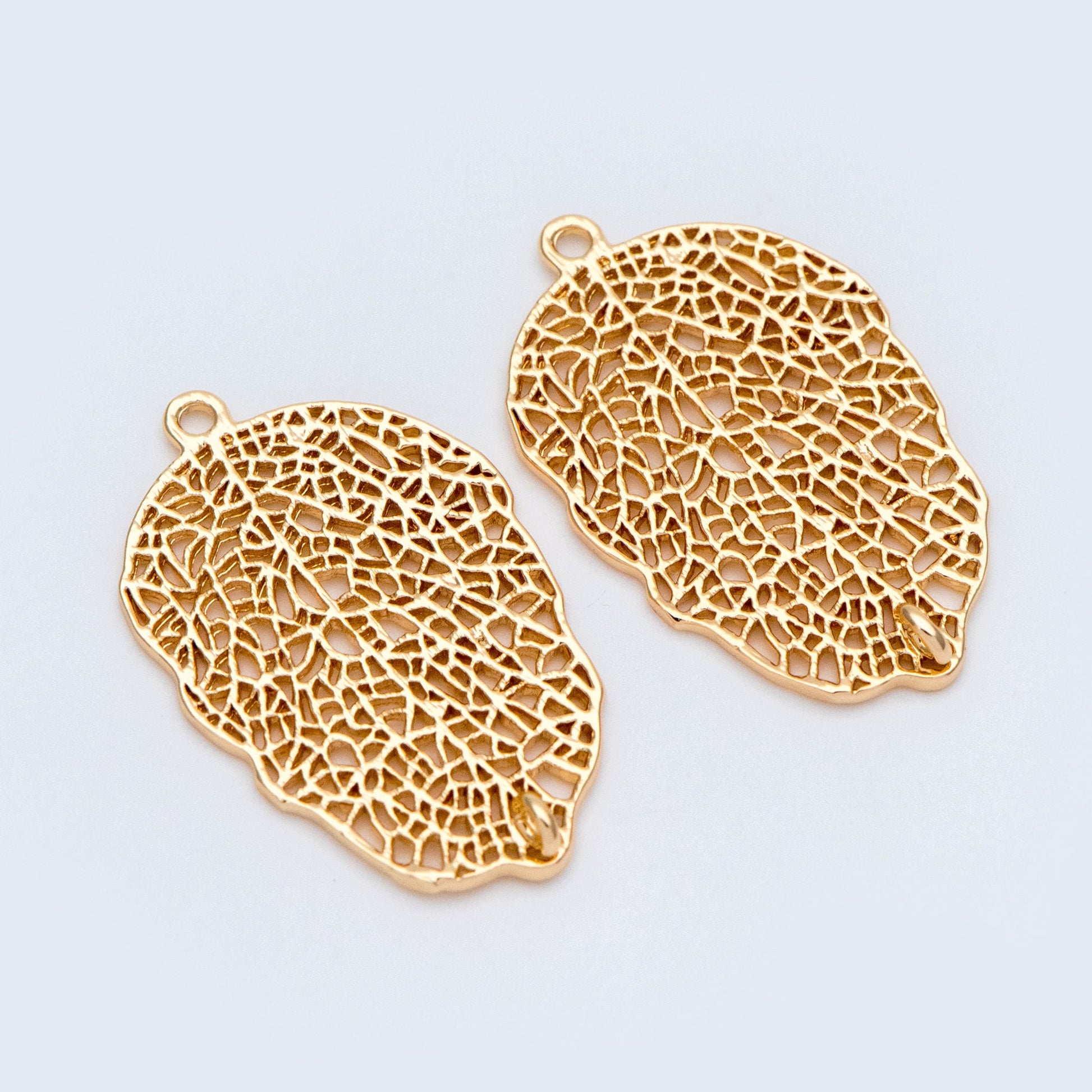 10pcs Gold Filigree Leaf Pendant Connectors, 18K Gold plated Brass Leaf Charms (GB-1010-D)