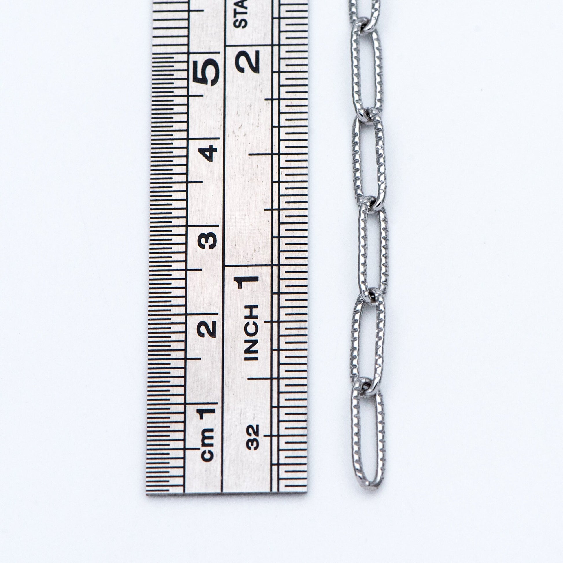 Stainless Steel Oval Link Chain: Silver Tone DIY Jewelry Findings (4x12mm) (LK-295)/ 1 Meter