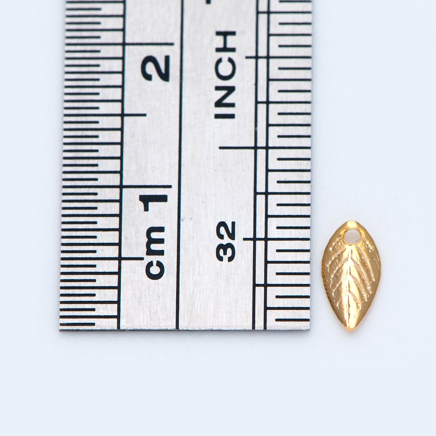20pcs Gold plated Brass Leaf Charm Pendants 7x4mm (GB-874)