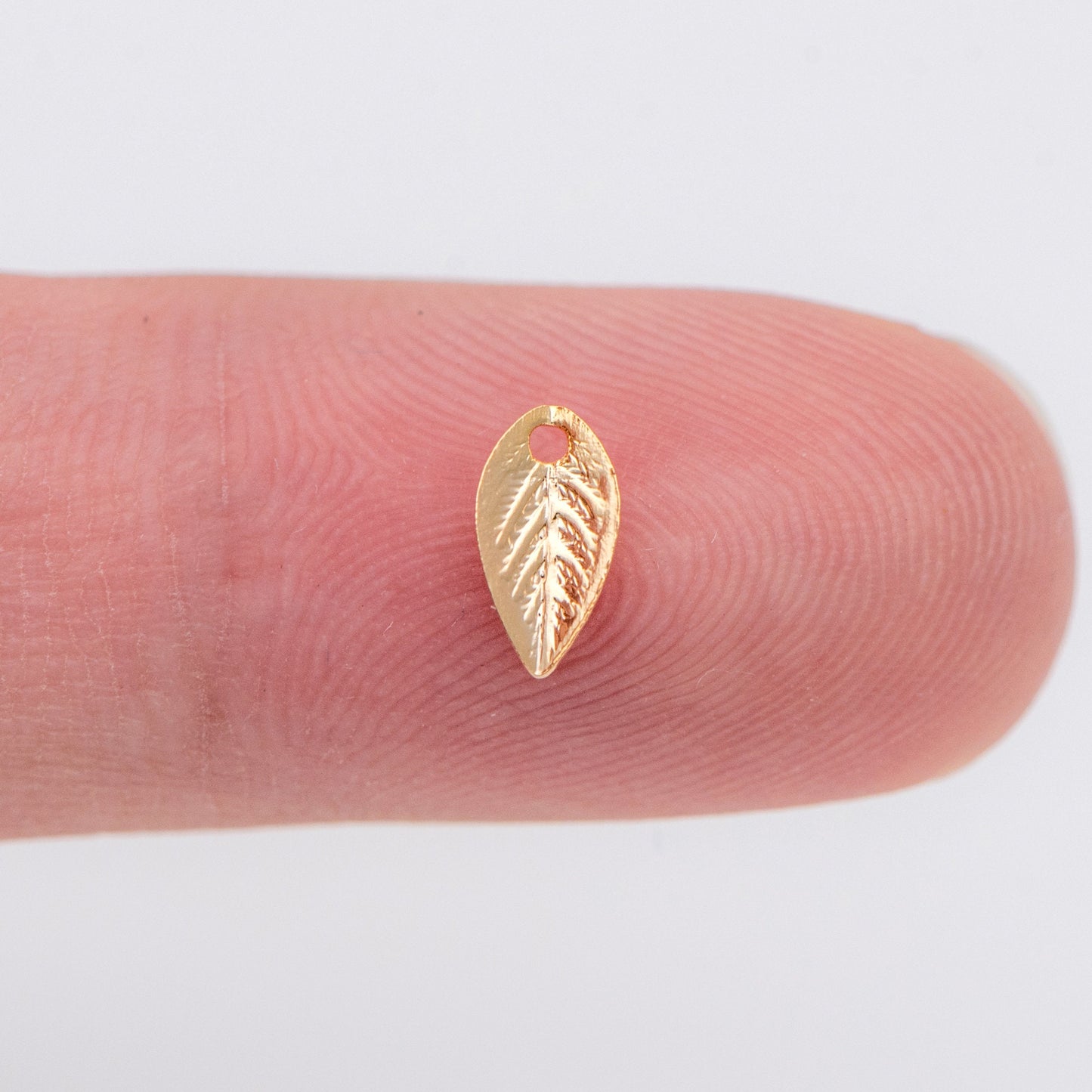 20pcs Gold plated Brass Leaf Charm Pendants 7x4mm (GB-874)