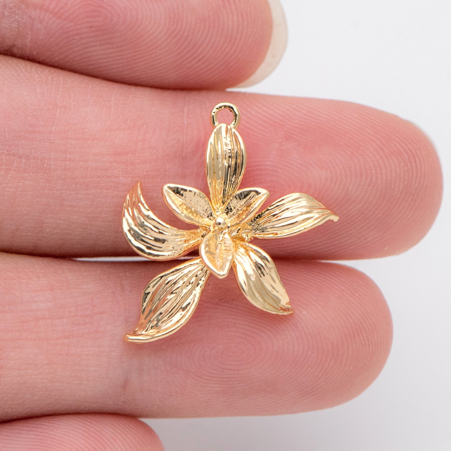 10pcs Gold plated Brass Flower Charm Pendants 22x19mm (GB-214-F)