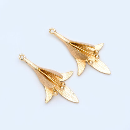 10pcs Gold Lily Flower Pendants 34x19mm, Real Gold plated Brass Floral Charms (GB-1079)