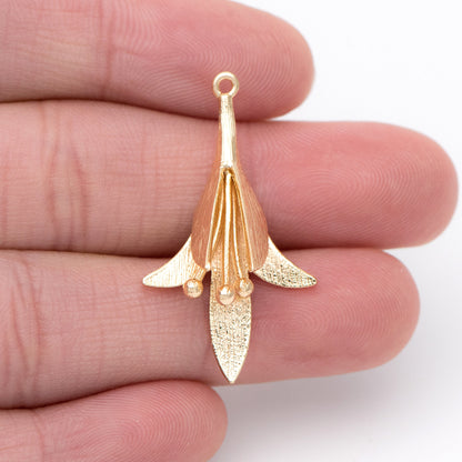 10pcs Gold Lily Flower Pendants 34x19mm, Real Gold plated Brass Floral Charms (GB-1079)