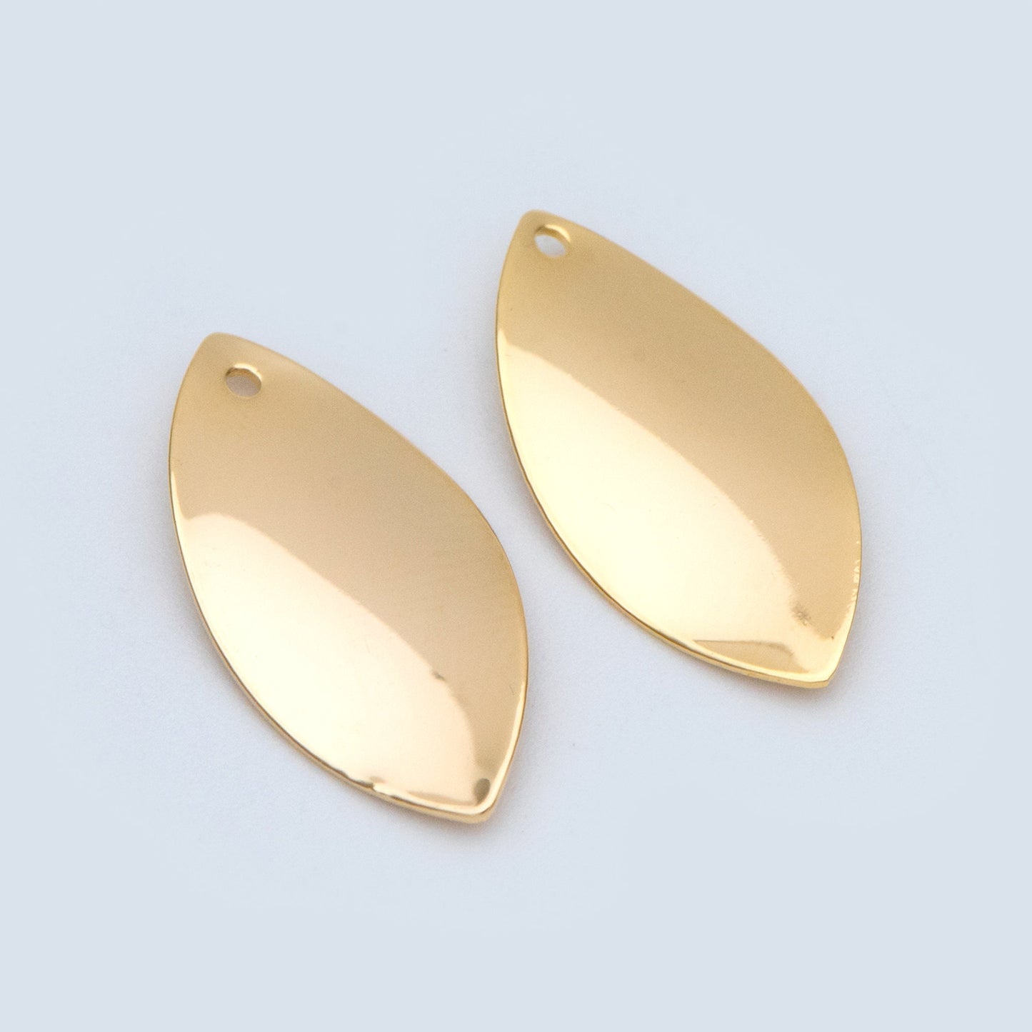 10pcs Gold/ Silver Leaf Charms, Gold/ Rhodium plated Brass, Twist Oval Pendants 23x11mm (GB-981)