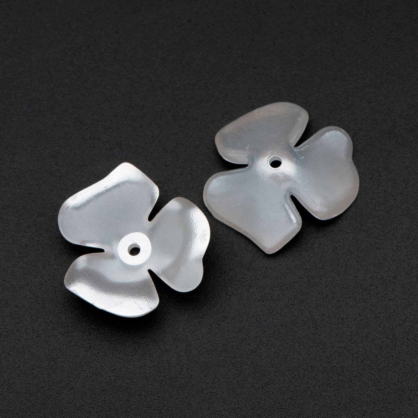 20pcs Plastic Floral Bead Caps 20mm, Pearl White Acrylic Flowers (#SL020-2)