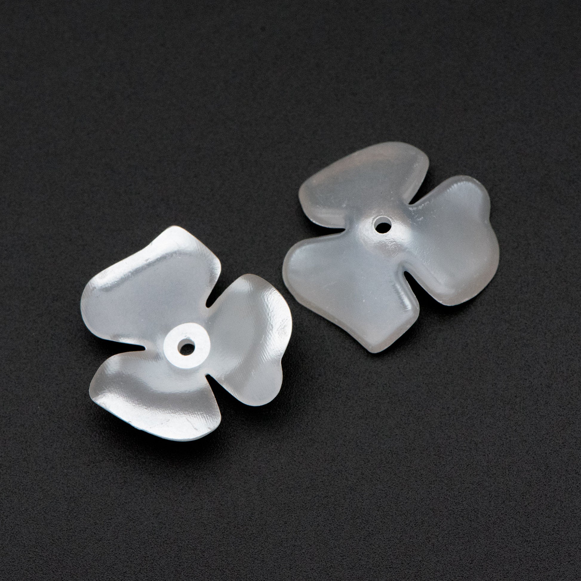 20pcs Plastic Floral Bead Caps 20mm, Pearl White Acrylic Flowers (#SL020-2)