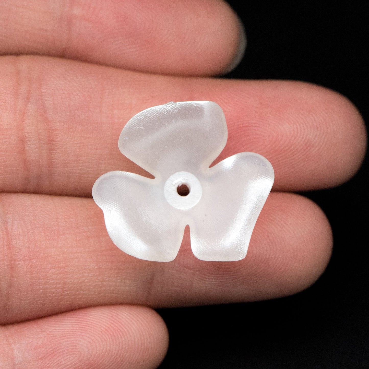 20pcs Plastic Floral Bead Caps 20mm, Pearl White Acrylic Flowers (#SL020-2)