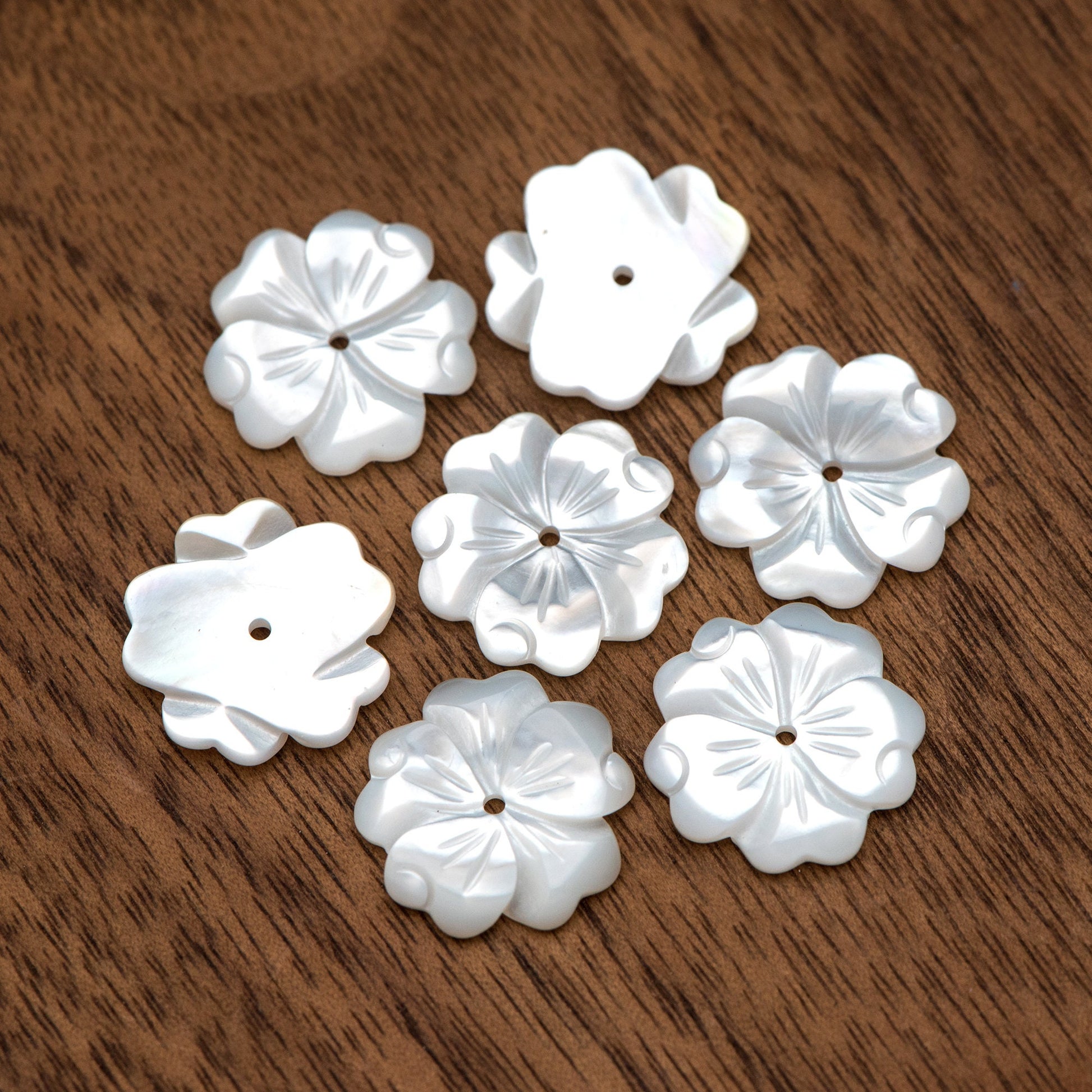 10pcs White Mother of Pearl Flowers, Carved MOP Shell Flowers 15mm, Center Drilled (V1356-1)