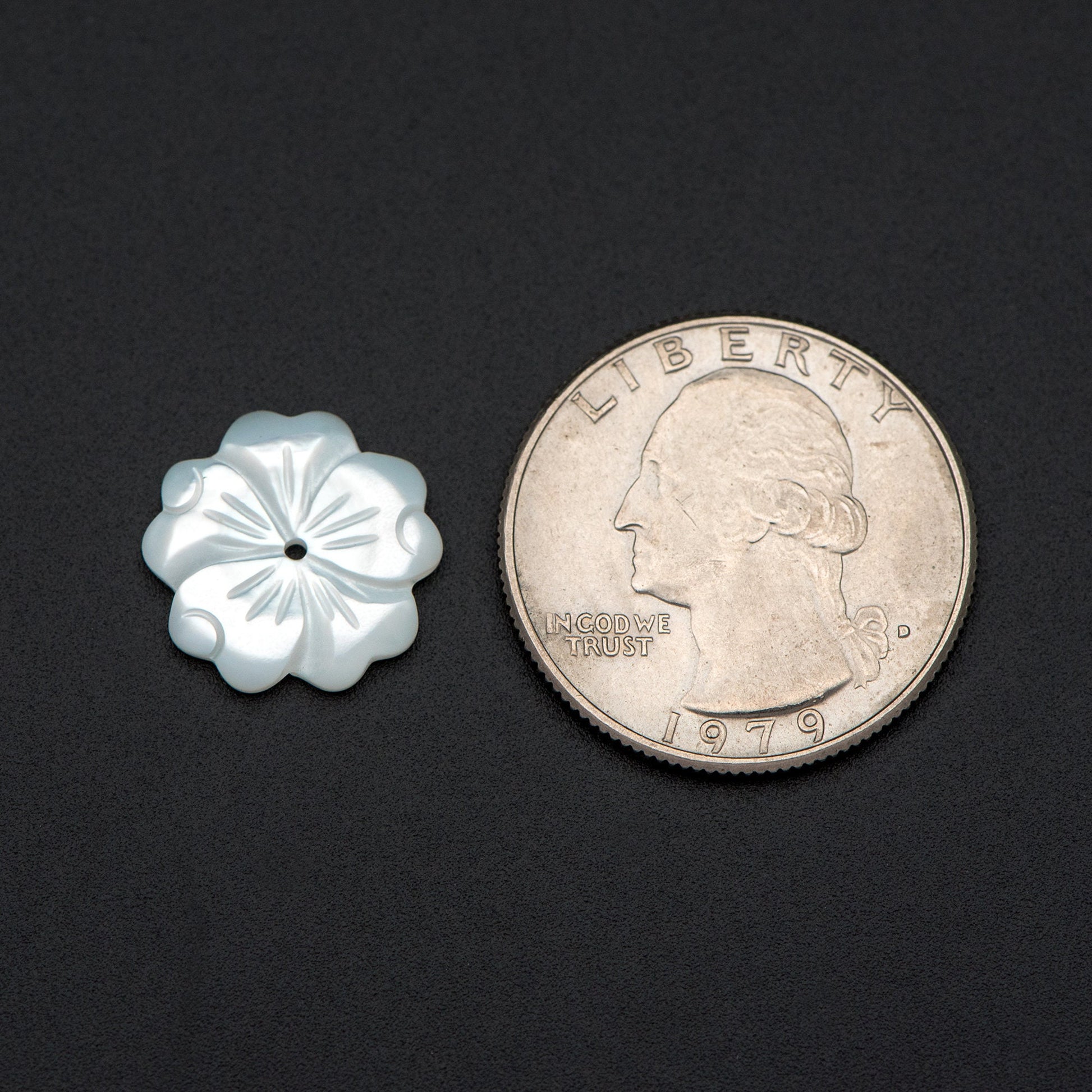 10pcs White Mother of Pearl Flowers, Carved MOP Shell Flowers 15mm, Center Drilled (V1356-1)