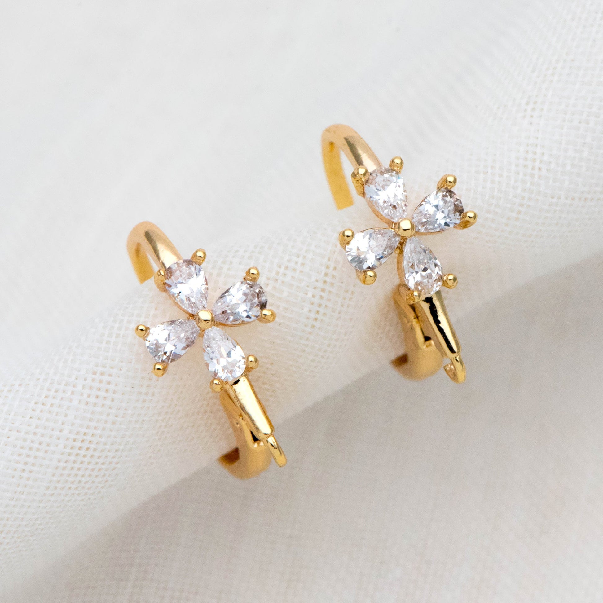 4pcs CZ Pave Clover Leverback Ear Hooks, 18K Gold plated Brass, Earring Component Hooks (GB-1601)