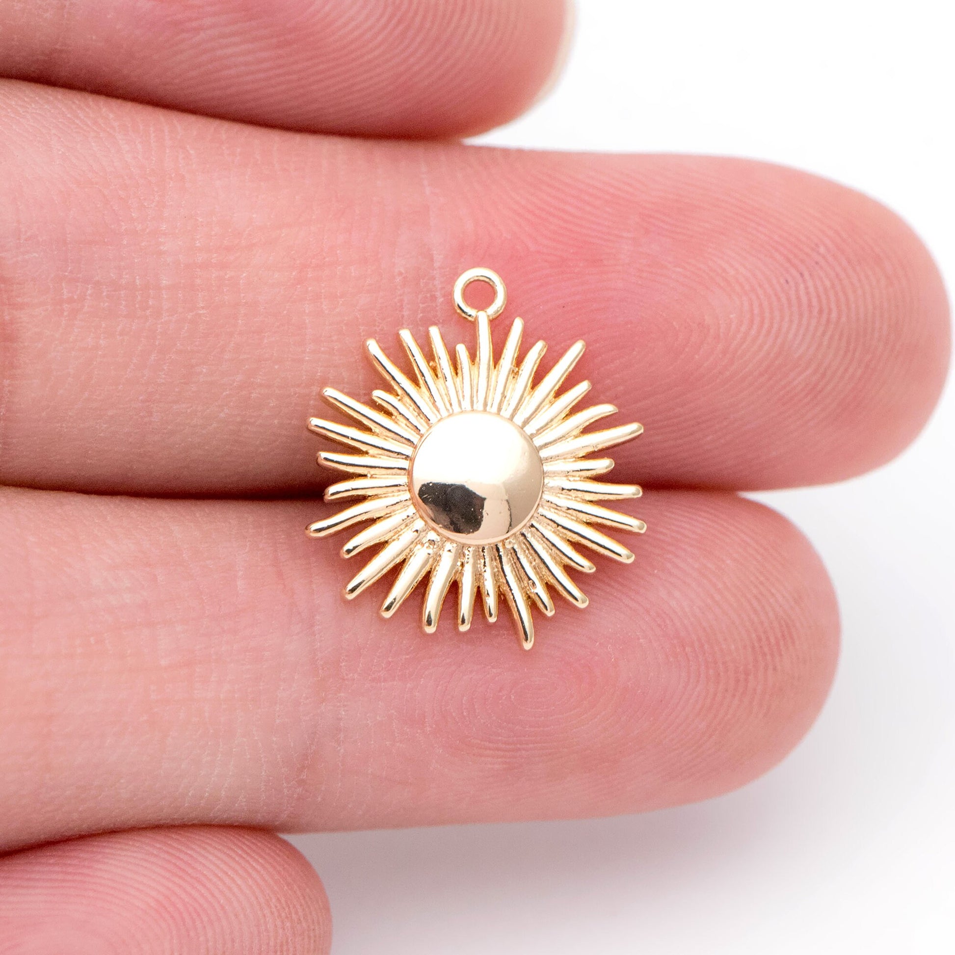 4pcs Gold/ Silver Tone Round Sun Charms 16x14mm, 18K Gold/ Rhodium plated Brass, Disk Sun Pendants (GB-1311-B)