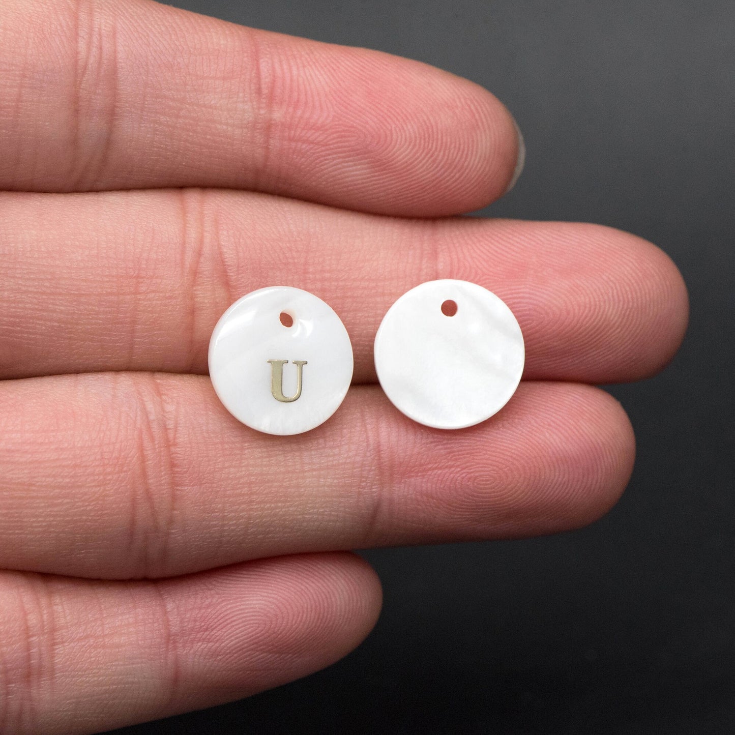 Shell Alphabet Charms, English Letter Beads, Round Coin Disc Letter Pendant, Personalized Initial Charms, You Choose Letter (V1371)