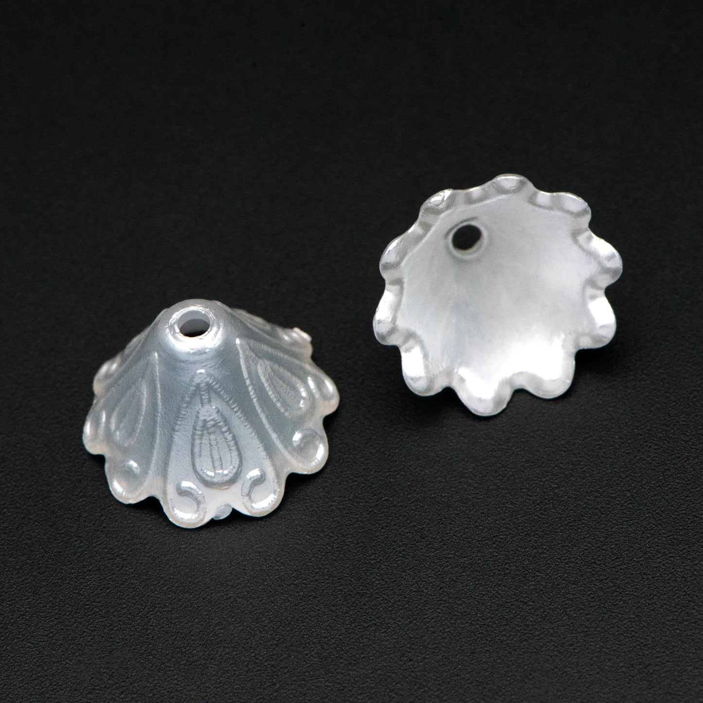 30pcs Plastic Acrylic Bead Caps 15mm, Pearly Pearl White Color (#SL033)